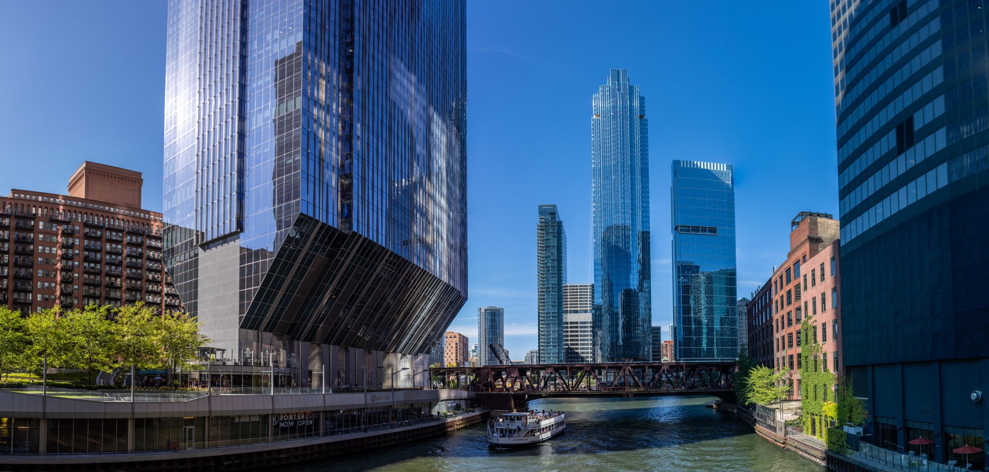 Chicago skyline beside the river